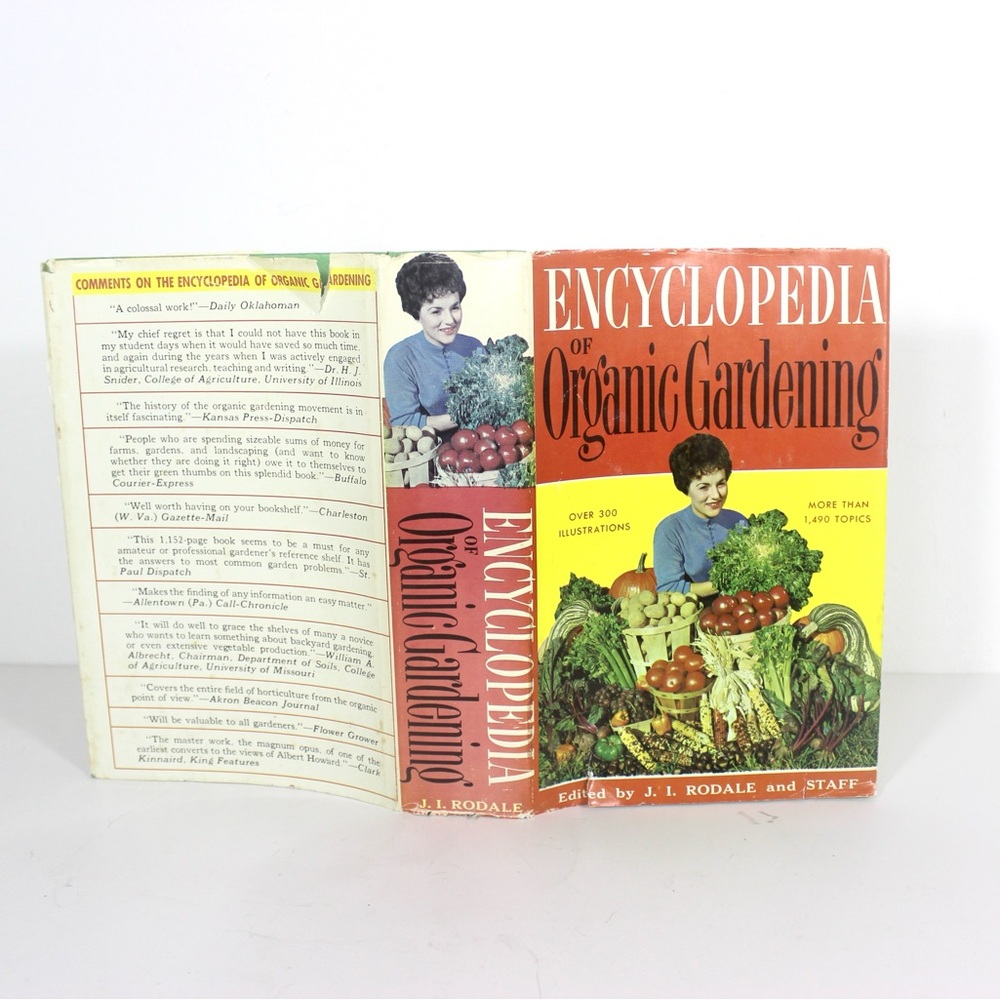 1977 Encyclopedia of Organic Gardening, Rodale Vintage Hard Cover Book Bookshelf